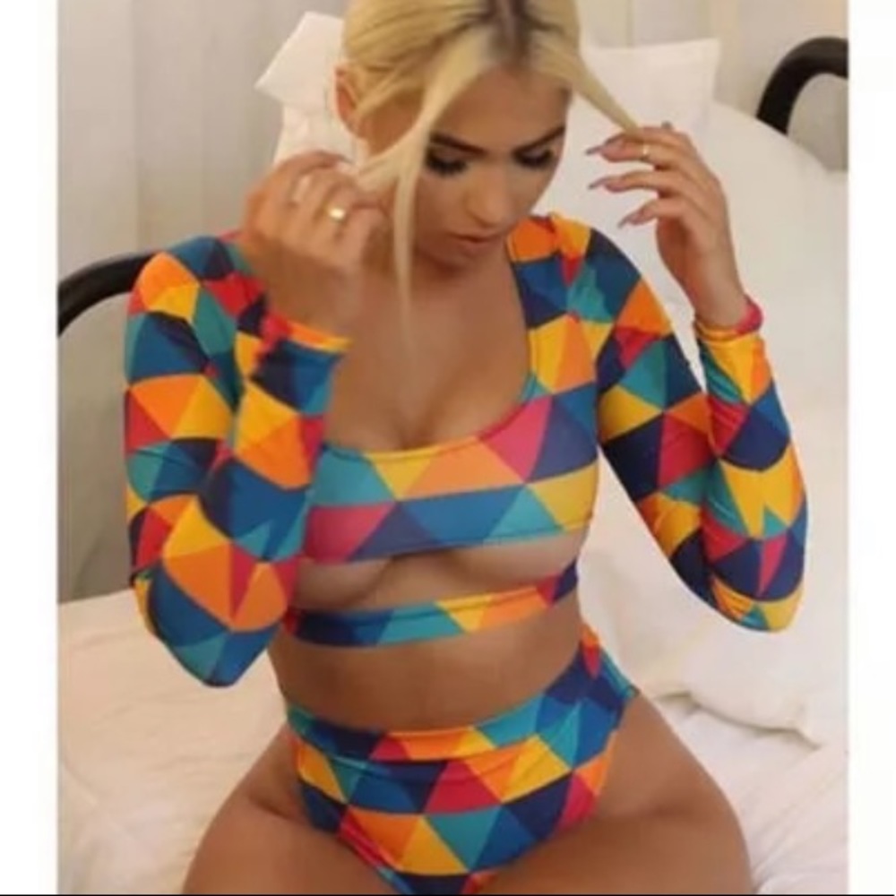 Bathing suit